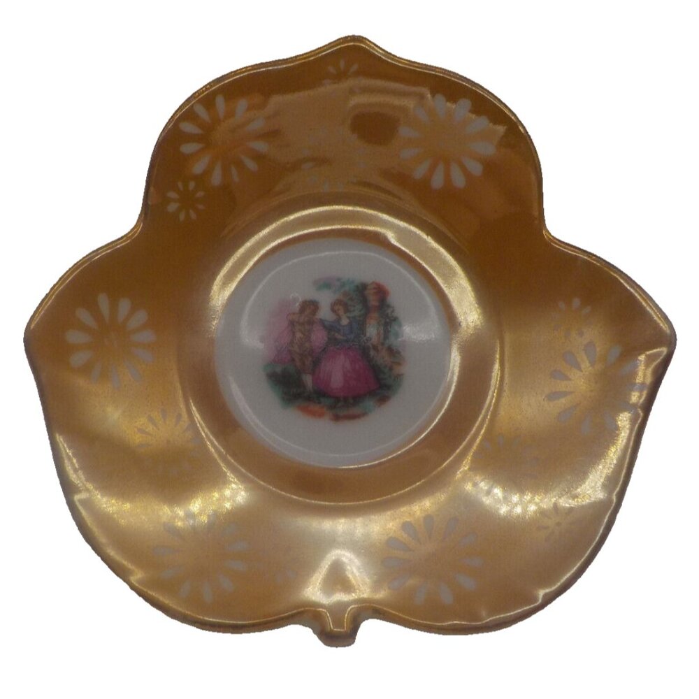 Courting Theme Yellow Leaf 4.5" Ceramic Vanity Jewelry Dish Japan